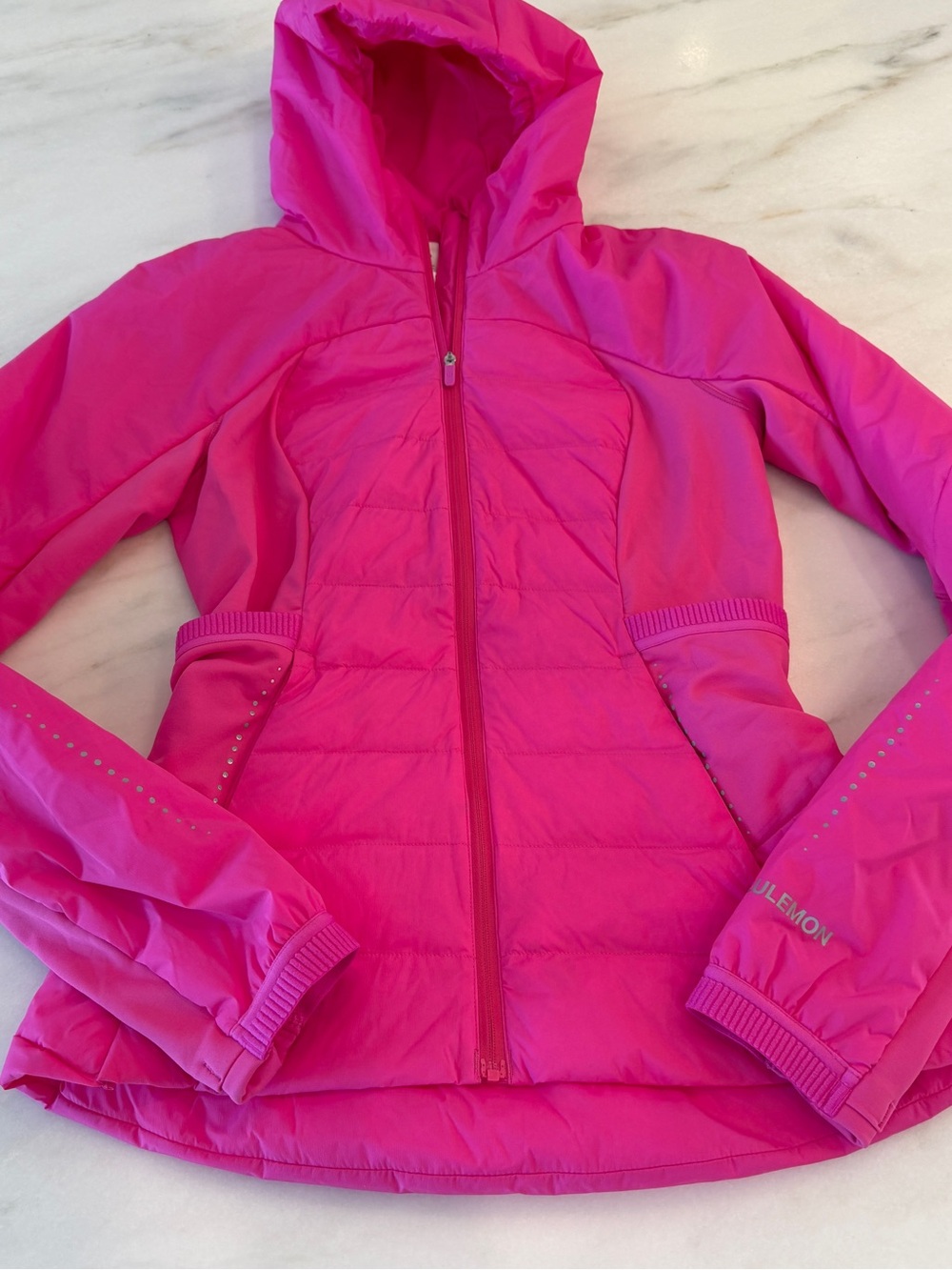 Lululemon Down for It All Jacket
Sonic Pink sz 4 GUC - Picture 3 of 8